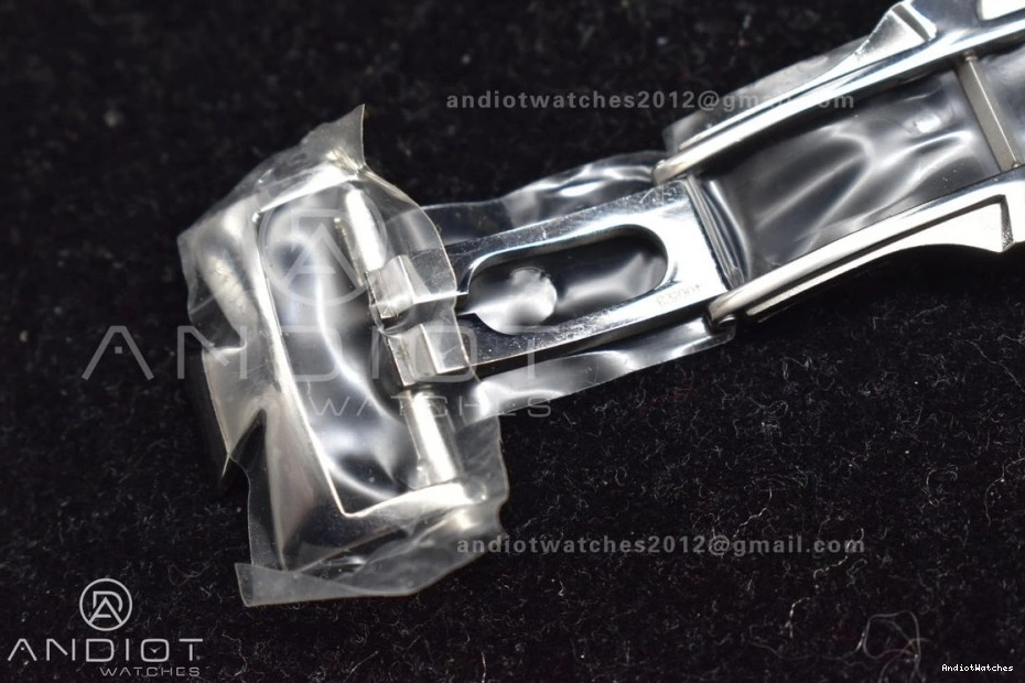 SS Overseas Dial Strap Black 8F 932 SportInspired Maker Black on Rubber 0119